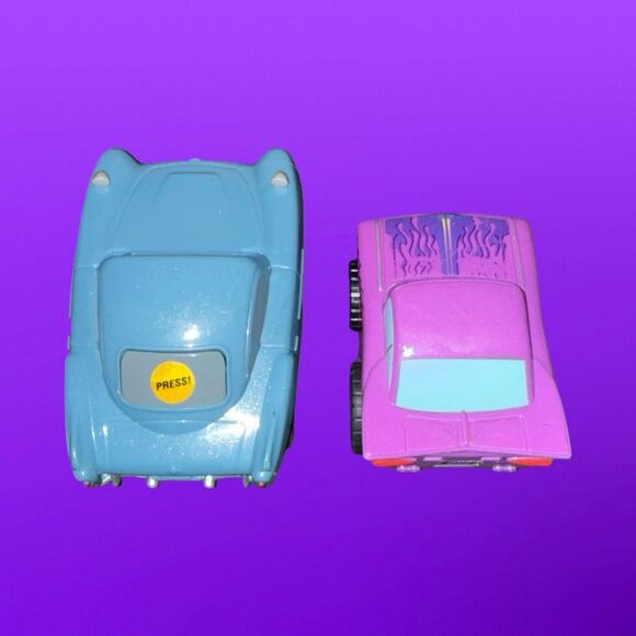 Disney Cars Purple Ramone PVC Plastic Chevy Impala & Finn McMissel Face Car A32 - Picture 5 of 8
